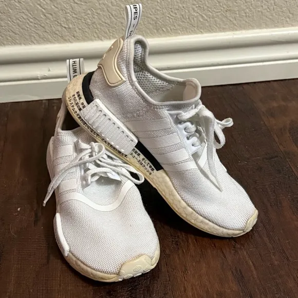 White Adidas NMD R1 - Japan Cloud Sneakers Sz 5