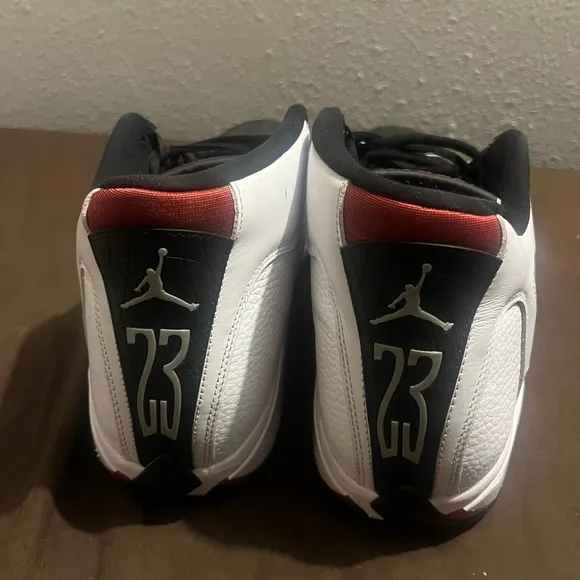 White and Black Athletic Sneakers Retro 14 Black Toe 2024