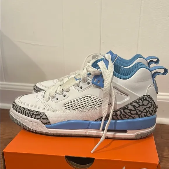 White and Blue  KIDS Sneakers JORDAN , excellent condition, wear one time