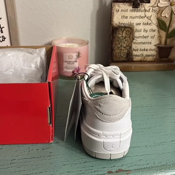 White and Gray Air Jordan Sneakers SZ 7 Wos