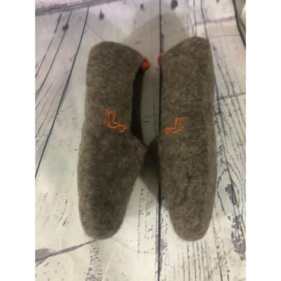 Wildllama Scandinavian felt felted wool slippers in brown size large