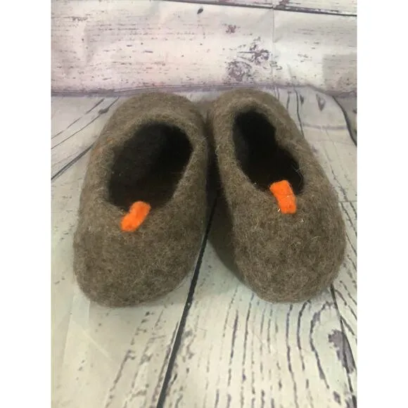 Wildllama Scandinavian felt felted wool slippers in brown size large