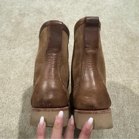 Women Vibram boots