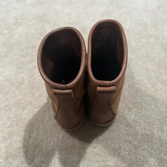 Women Vibram boots