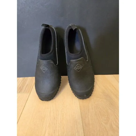 Women's Muckster II Low Slip On Women's Size 6 Medium Width