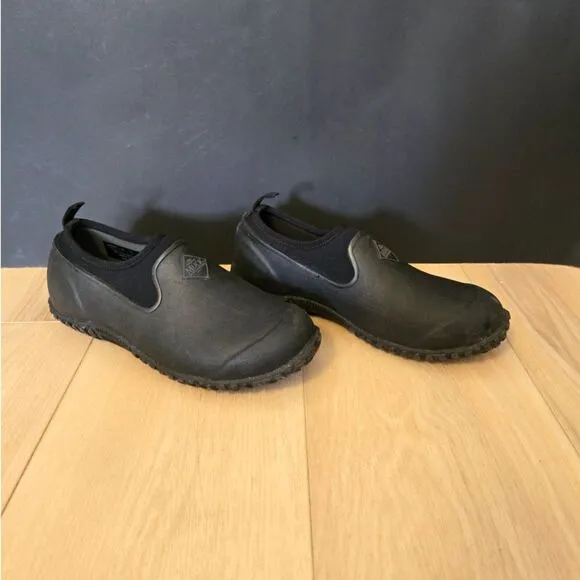 Women's Muckster II Low Slip On Women's Size 6 Medium Width