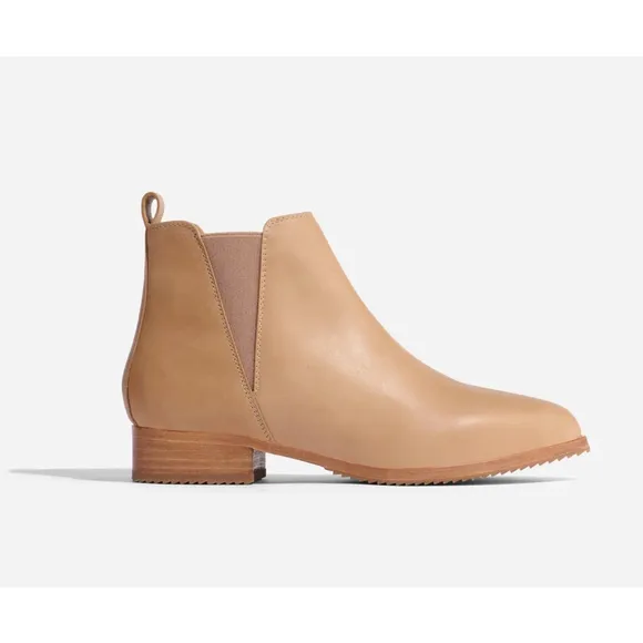 Women's Nisolo Leather Eva Chelsea Boots Size 7.5 Almond