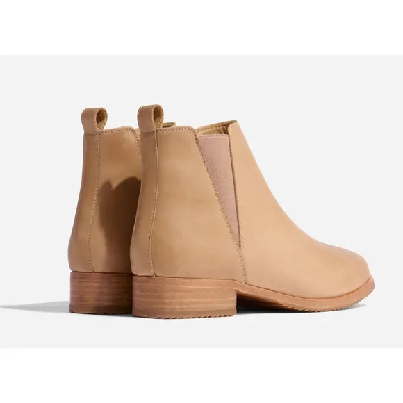 Women's Nisolo Leather Eva Chelsea Boots Size 7.5 Almond