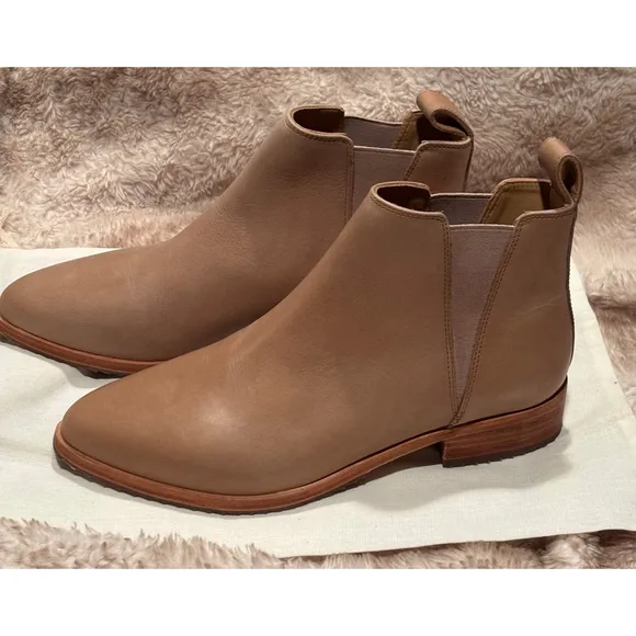 Women's Nisolo Leather Eva Chelsea Boots Size 7.5 Almond