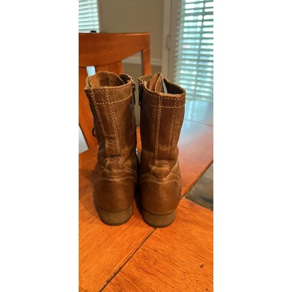 Womens Steve Madden Troopa Taupe Combat Boots  Size 7.5
