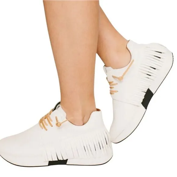 Women’s Sneakers- Shu Shop Pepa Fringed Sneaker White. Size 6