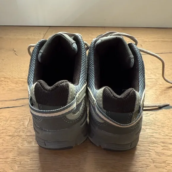 Worx (Red Wing Shoes) Carbide style safety toe athletic work shoe in sz 6.5
