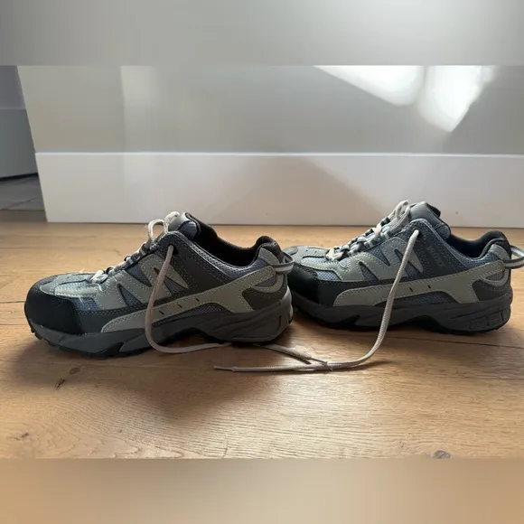 Worx (Red Wing Shoes) Carbide style safety toe athletic work shoe in sz 6.5