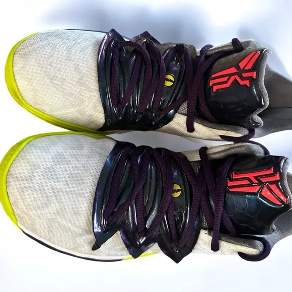 Youth Nike Kyrie 5GS Mamba Mentality Shoes Sneakers 5.5Y