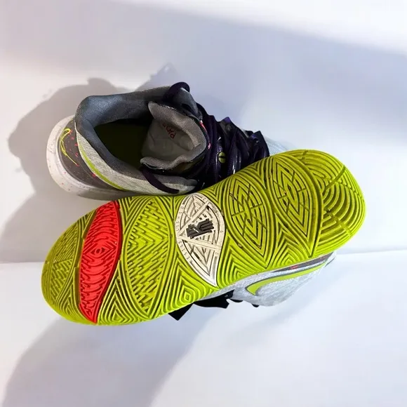 Youth Nike Kyrie 5GS Mamba Mentality Shoes Sneakers 5.5Y