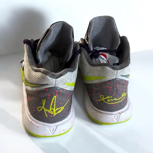 Youth Nike Kyrie 5GS Mamba Mentality Shoes Sneakers 5.5Y